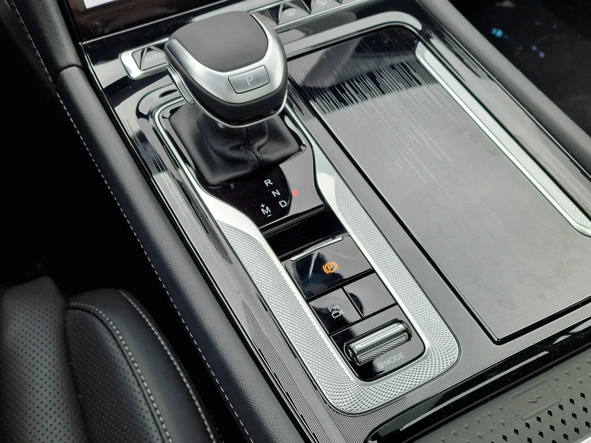 Hongqi H5 2.0 AT (218 л.с.)