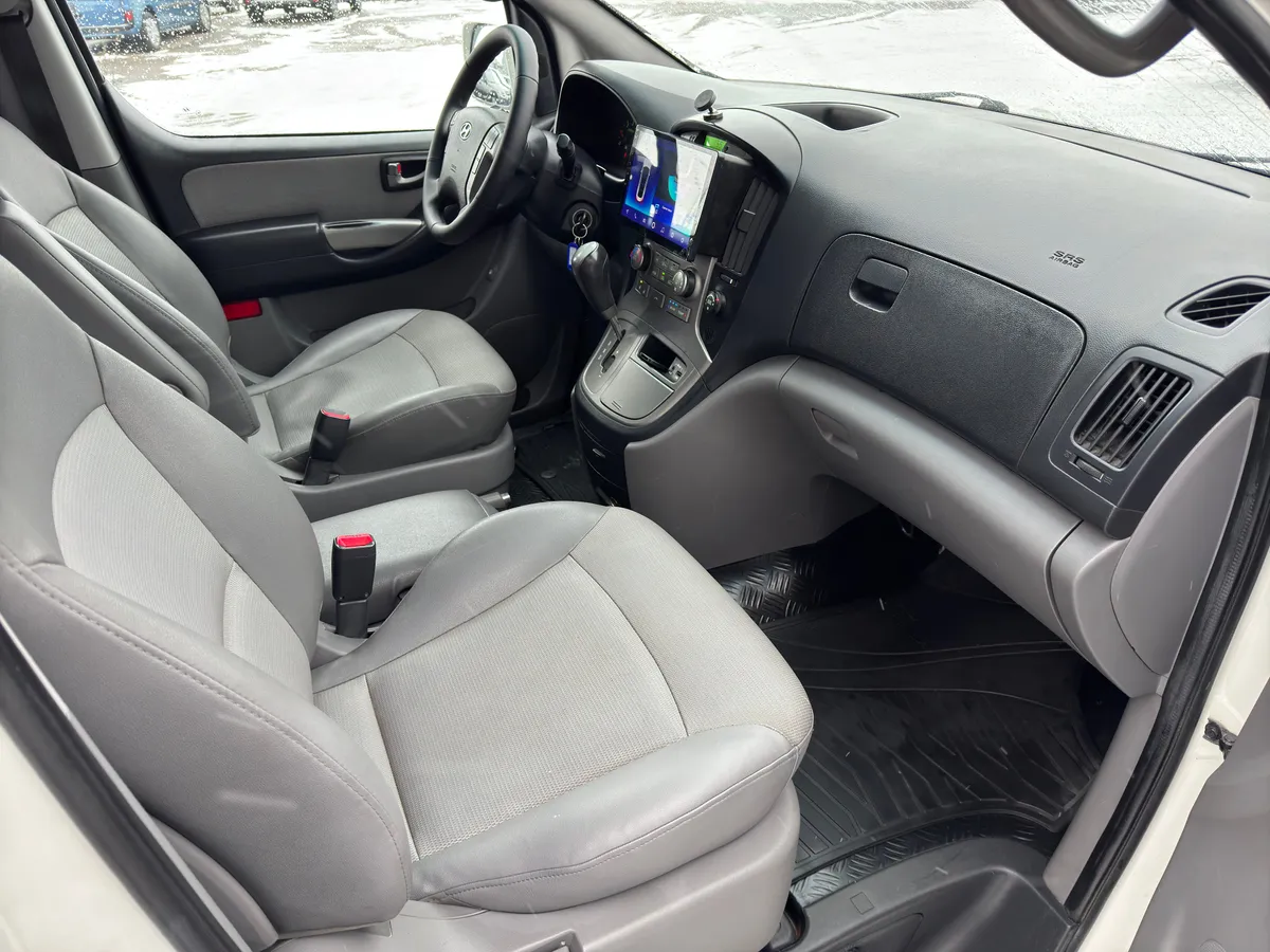 Hyundai Grand Starex 2.5 AT 4WD (145 л.с.)