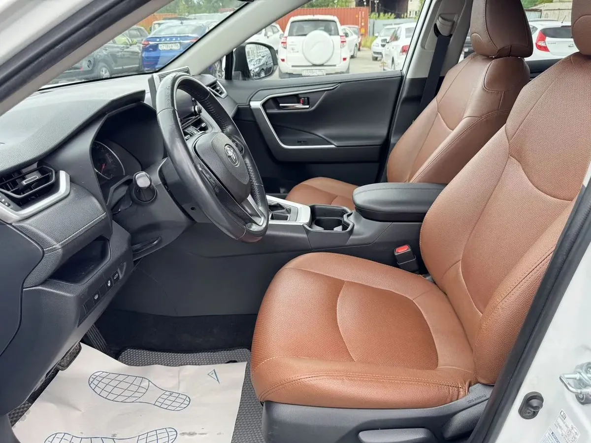 Toyota RAV4 2.0 CVT 4WD (171 л.с.)