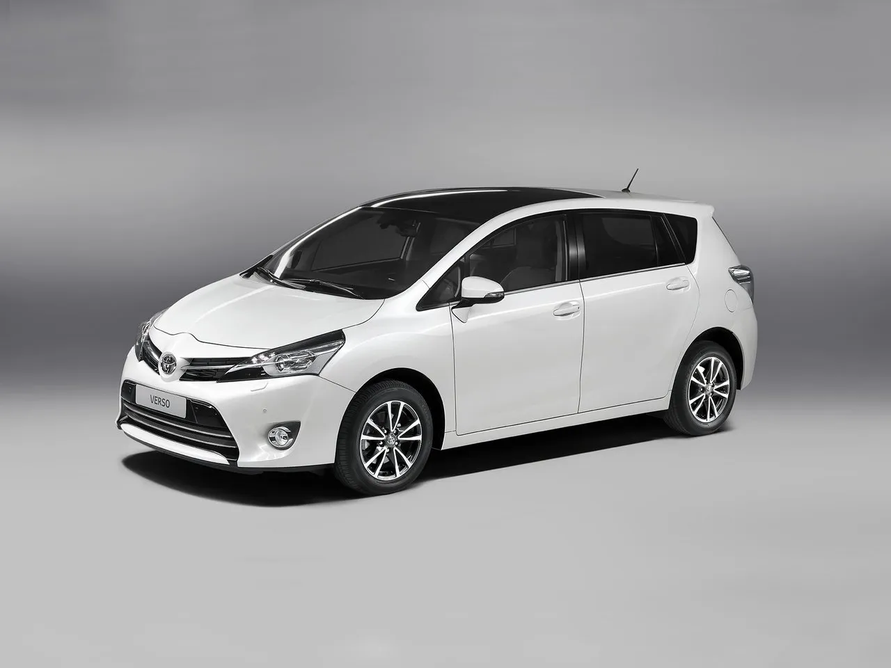 Toyota Verso 1.6 MT FWD (112 л.с.)