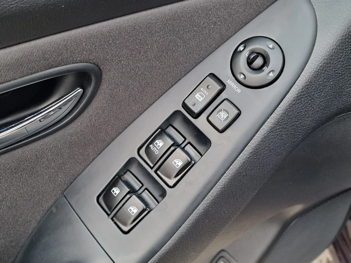 Hyundai Elantra 1.6 AT (122 л.с.)