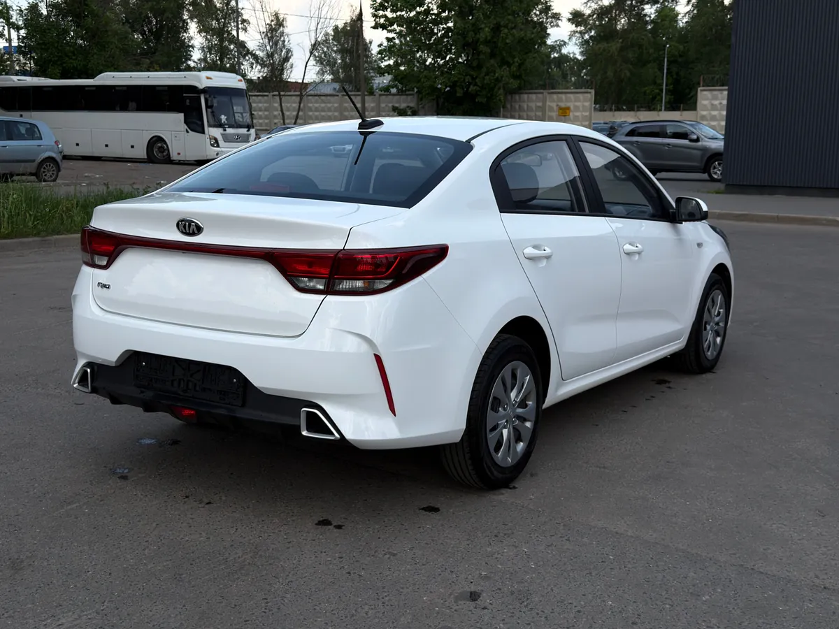 Kia Rio 1.6 AT (123 л.с.)