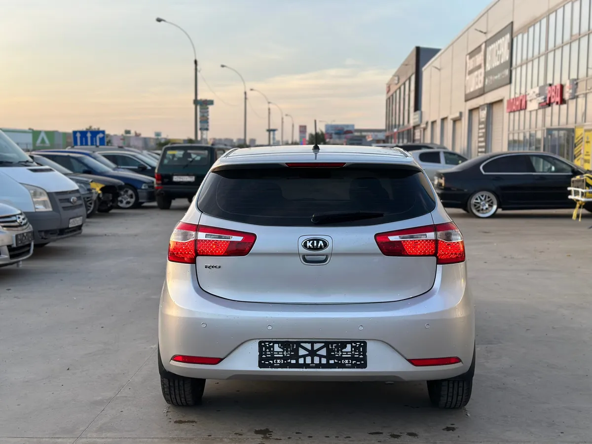 Kia Rio 1.4 AT (107 л.с.), 2014 — фото 6