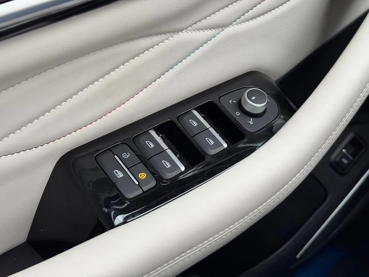 Geely Monjaro 2.0 AT 4WD (238 л.с.)