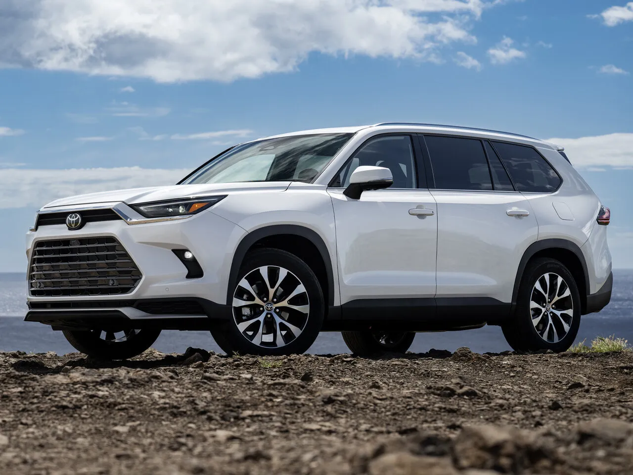 Toyota Grand Highlander 2.4 AT FWD (265 л.с.)