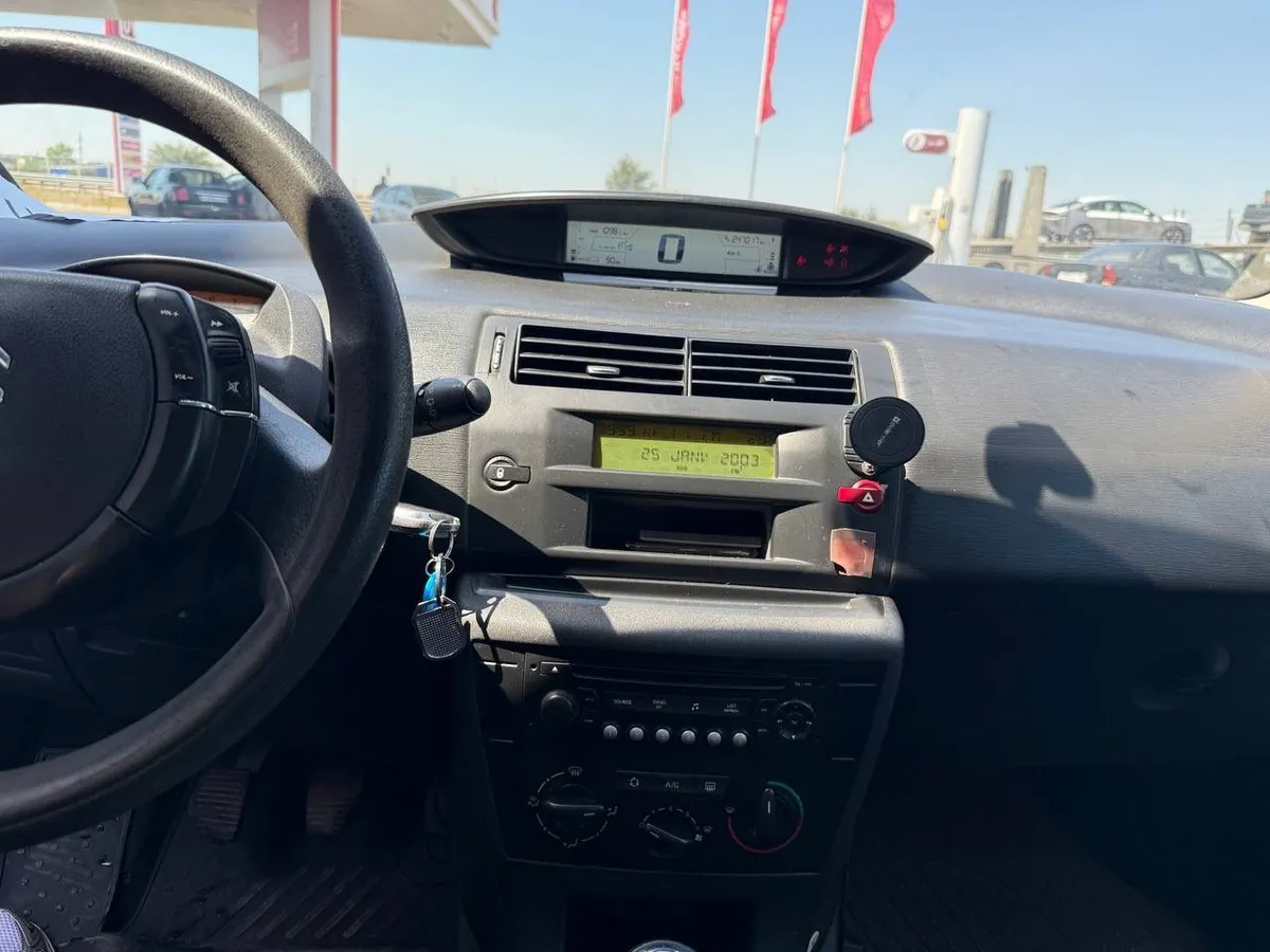 Citroen C4 1.6 MT (109 л.с.)
