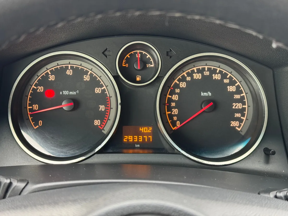 Opel Astra 1.6 MT (115 л.с.)