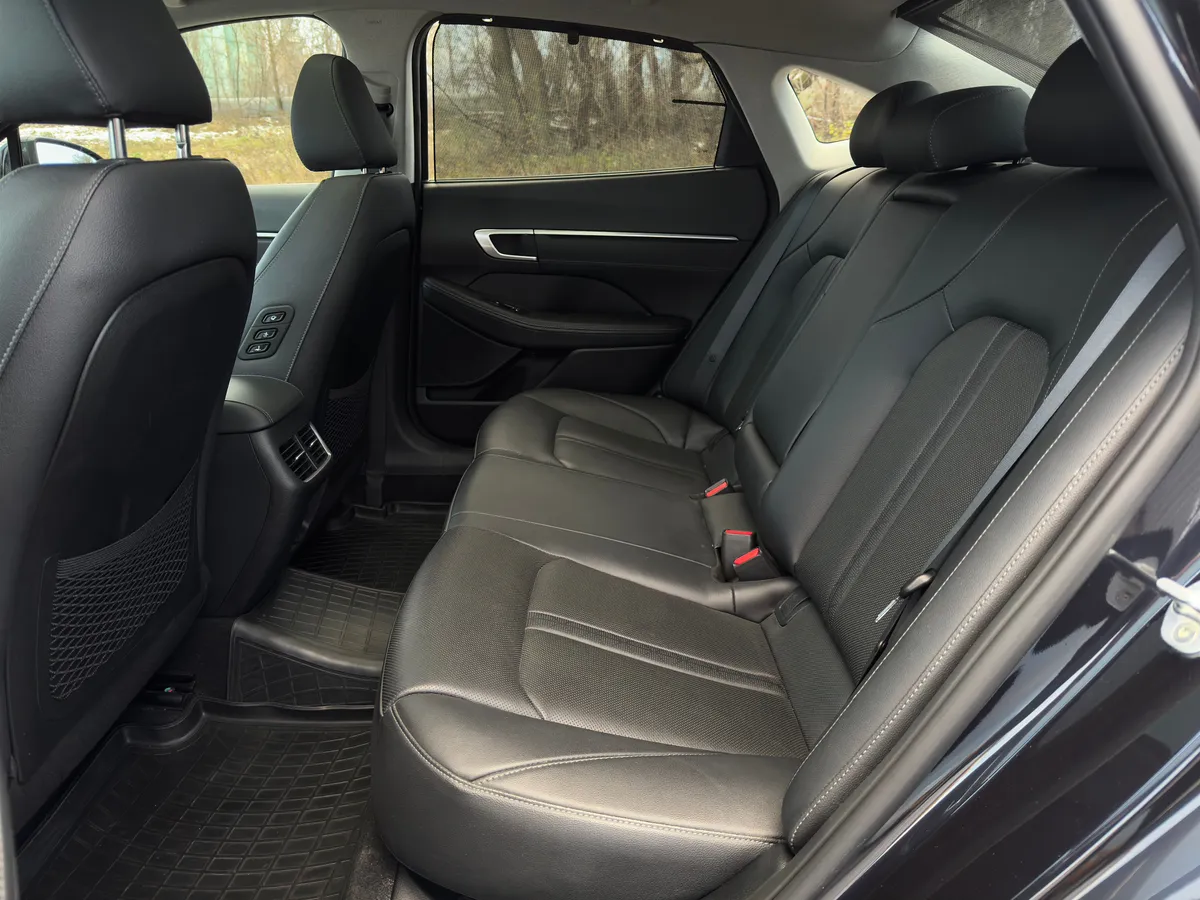 Hyundai Sonata 2.5 (180 л.с.) бензин, АКПП, передний привод