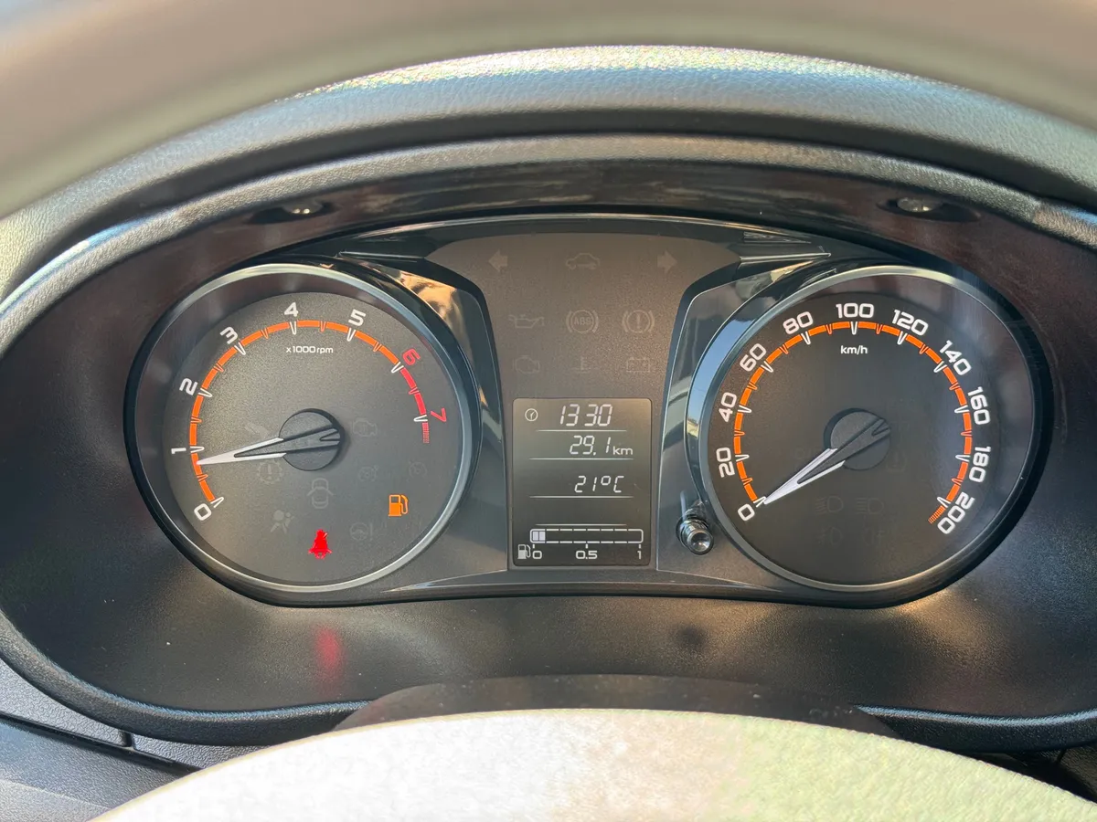ВАЗ (Lada) Granta 1.6 MT (106 л.с.)