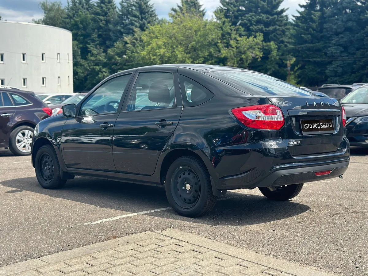 ВАЗ (Lada) Granta 1.6 MT (87 л.с.)