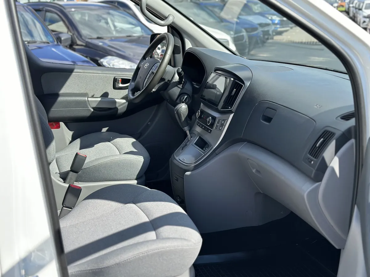 Hyundai H-1 2.5 AT 4WD (175 л.с.)