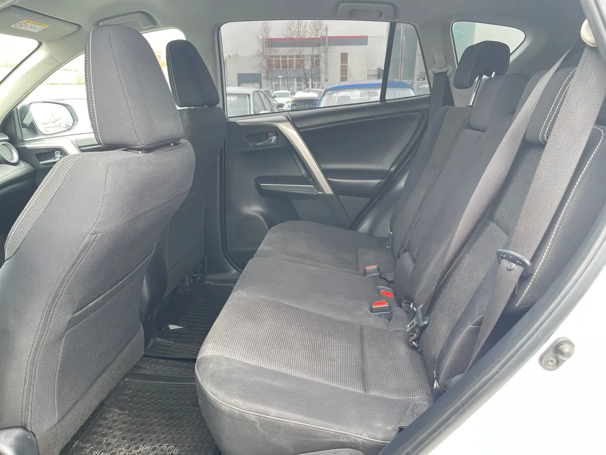 Toyota RAV4 2.0 CVT (146 л.с.)