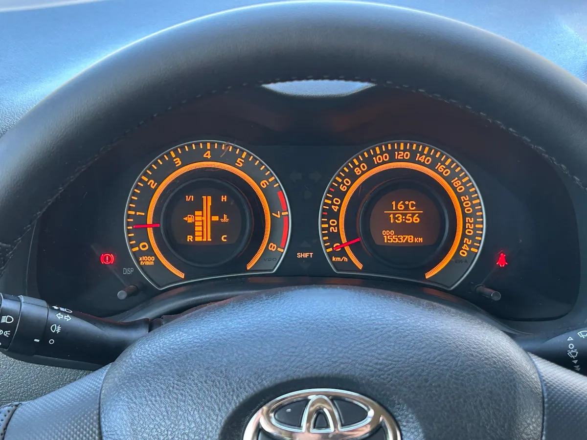 Toyota Corolla 1.6 MT (124 л.с.)