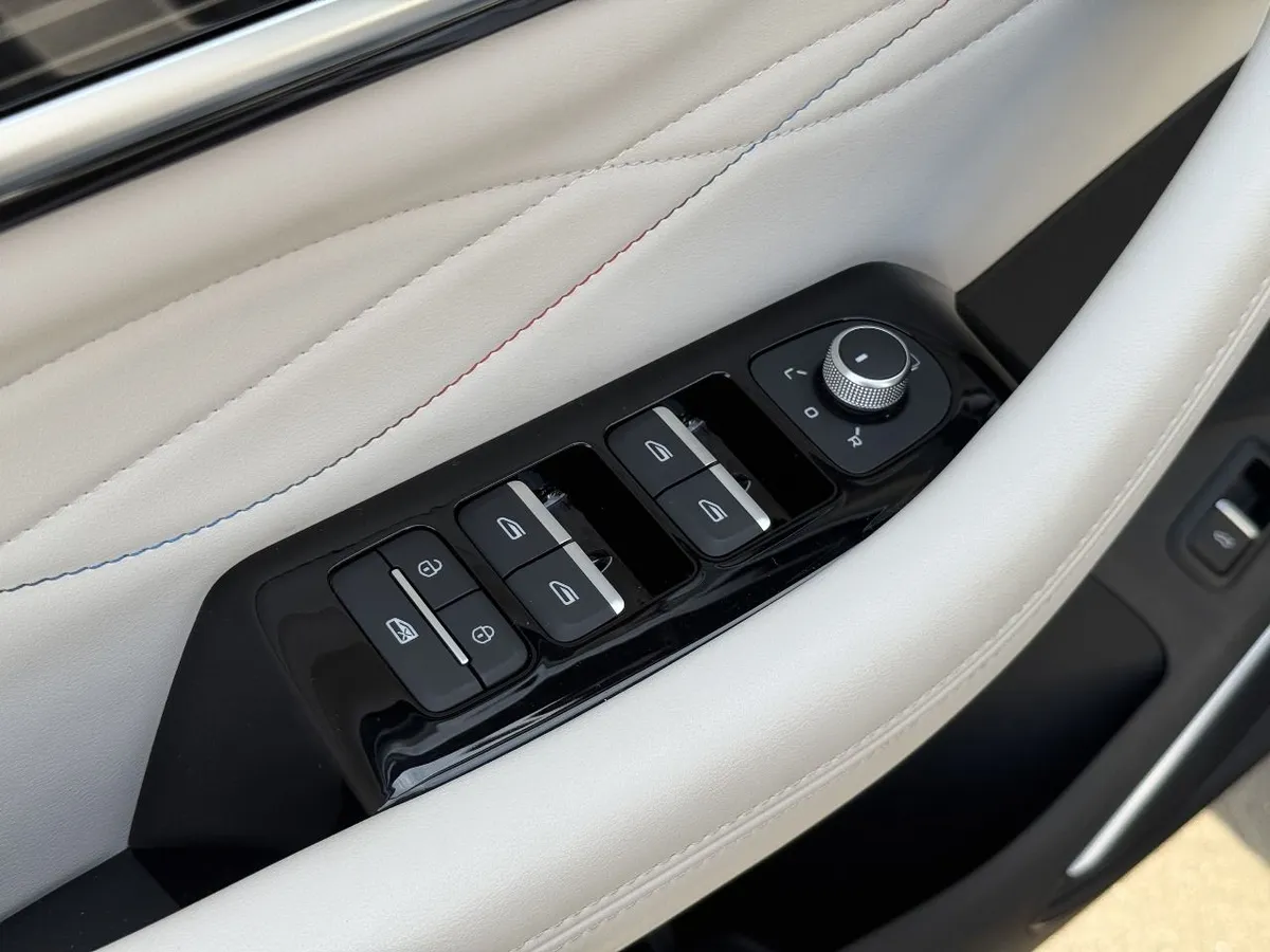 Geely Monjaro 2.0 AT 4WD (238 л.с.)