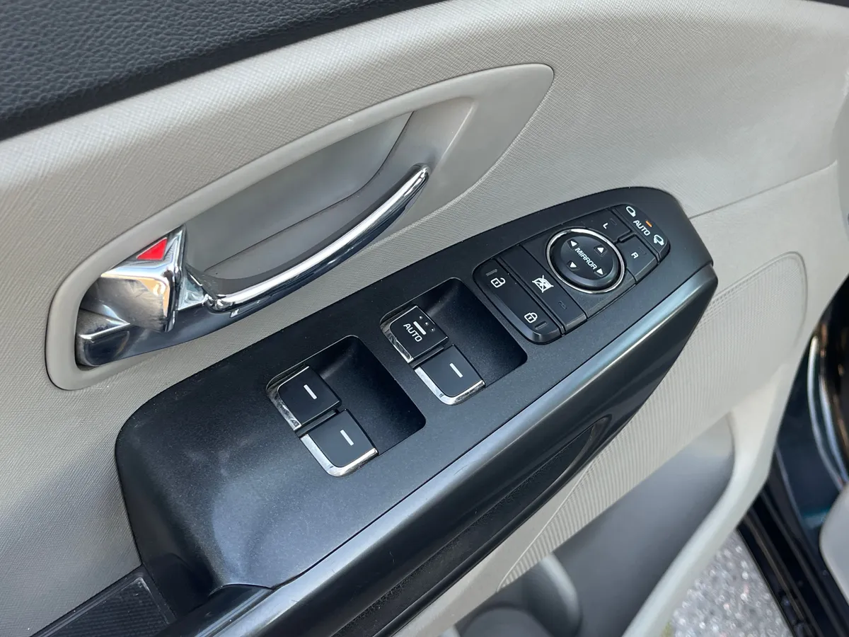 Kia Carnival 2.2 AT (202 л.с.), 2019 — фото 12