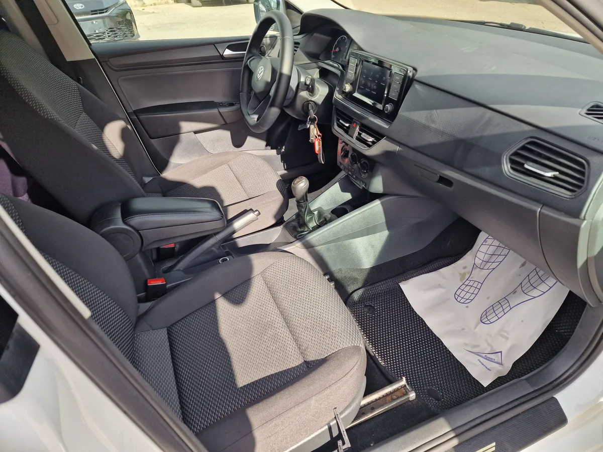 Volkswagen Polo 1.6 MT (110 л.с.)