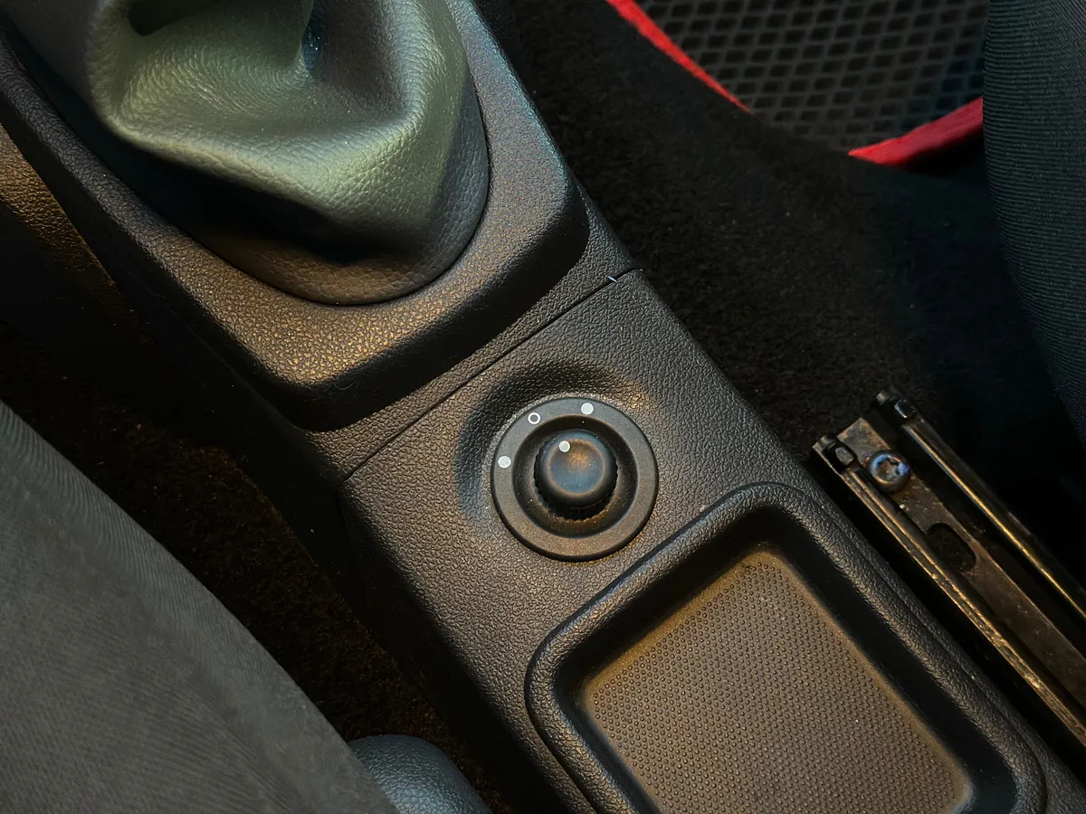 Nissan Almera 1.6 MT (102 л.с.)