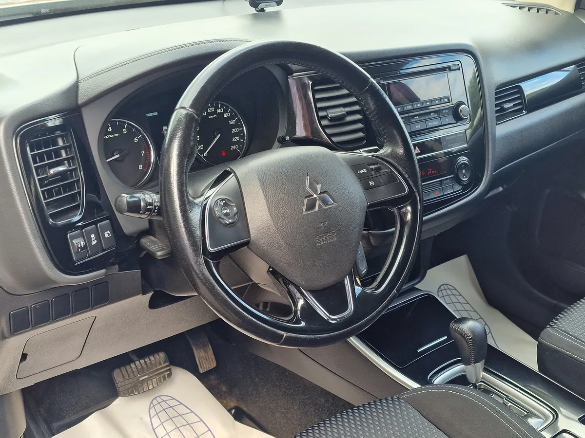 Mitsubishi Outlander 2.0 CVT 4WD (146 л.с.)