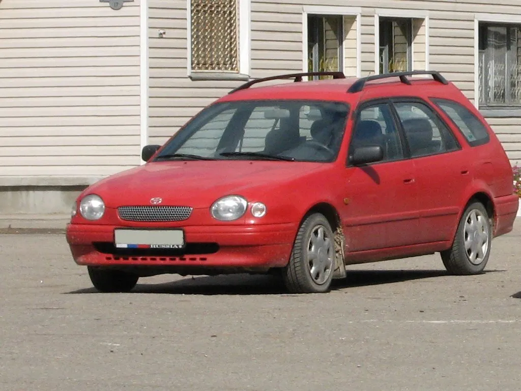 Toyota Corolla 1.6 AT FWD (108 л.с.)