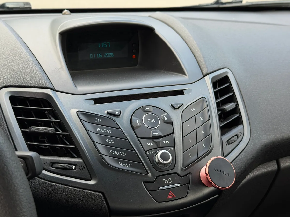 Ford Fiesta 1.6 Ti-VCT MT (105 л.с.)