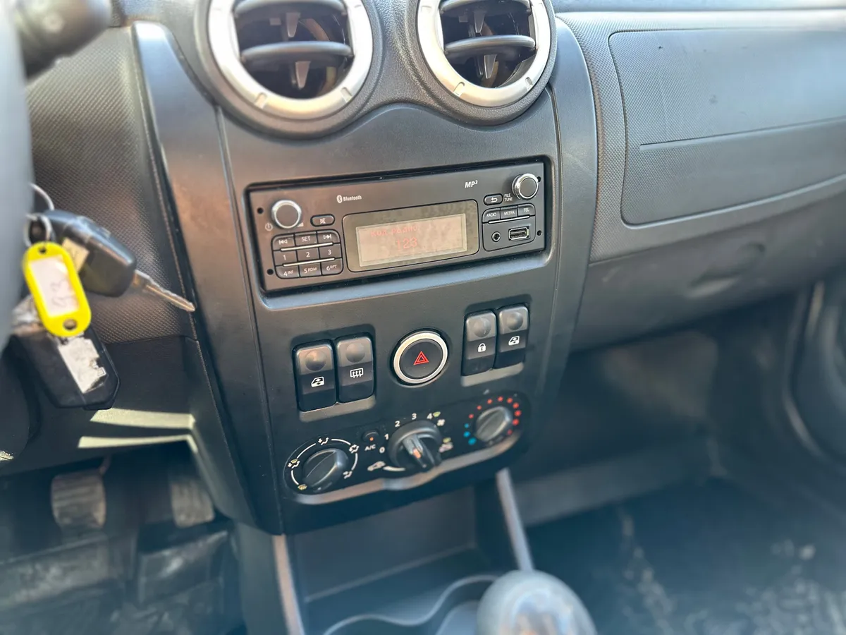 ВАЗ (Lada) Largus 1.6 MT 16 кл (7 мест) (106 л.с.)