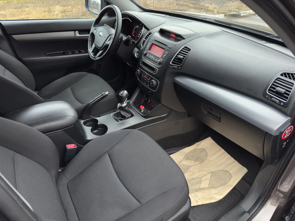 Kia Sorento 2.4 MT (175 л.с.)