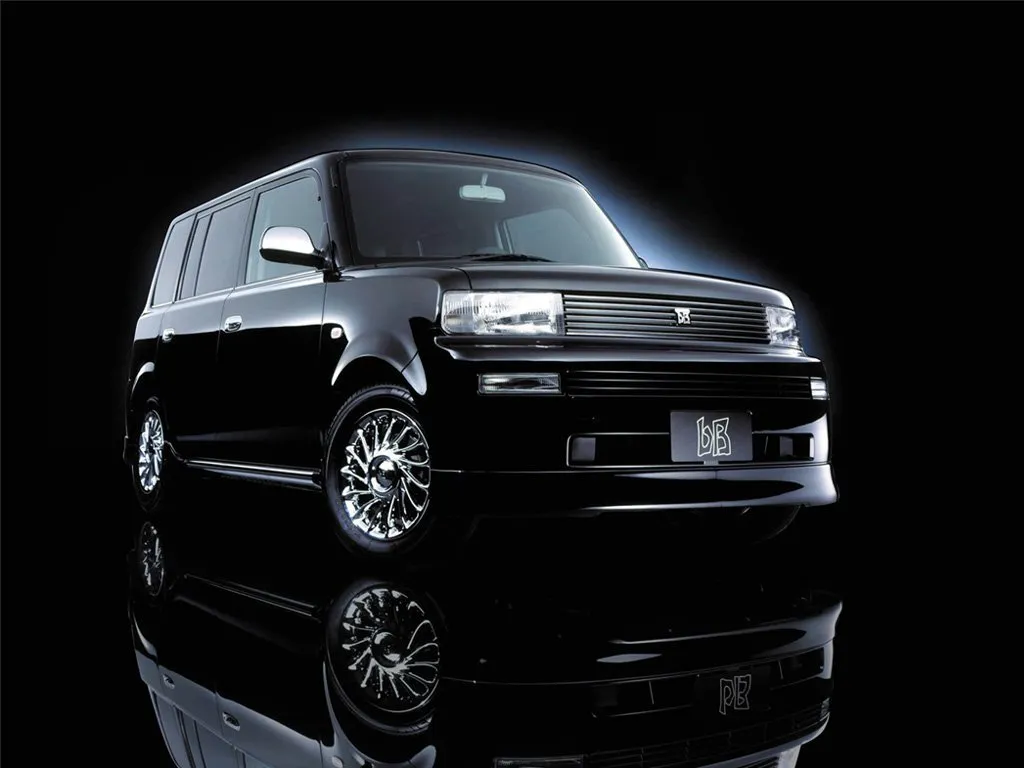 Toyota bB 1.5 AT 4WD (105 л.с.)