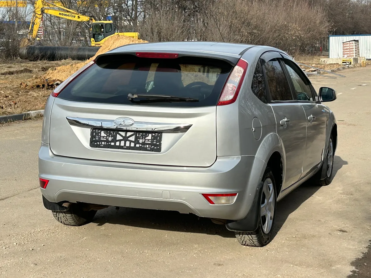 Ford Focus 1.6 AT (101 л.с.)