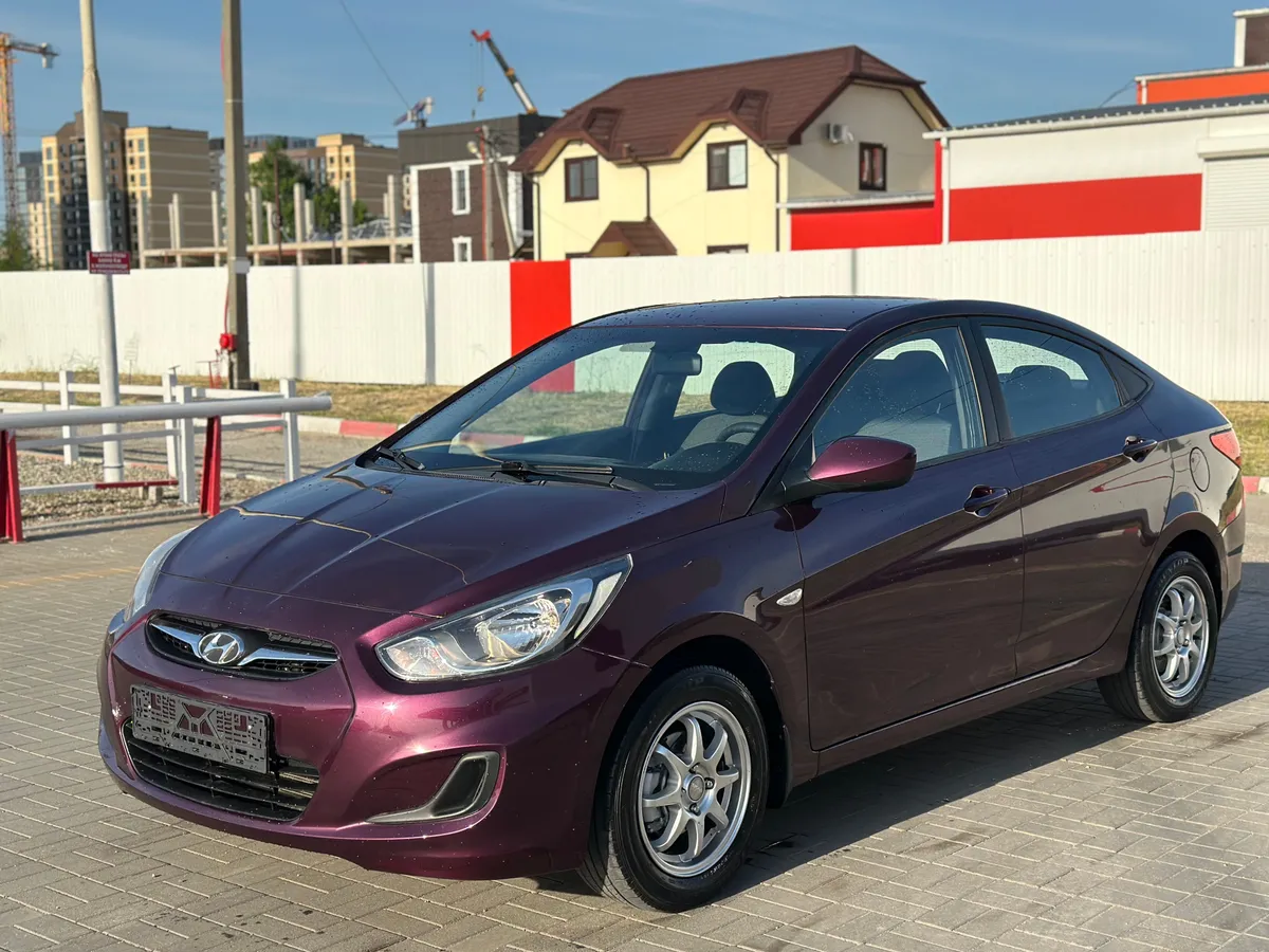Hyundai Solaris 1.6 MT (123 л.с.), 2011 — фото 3