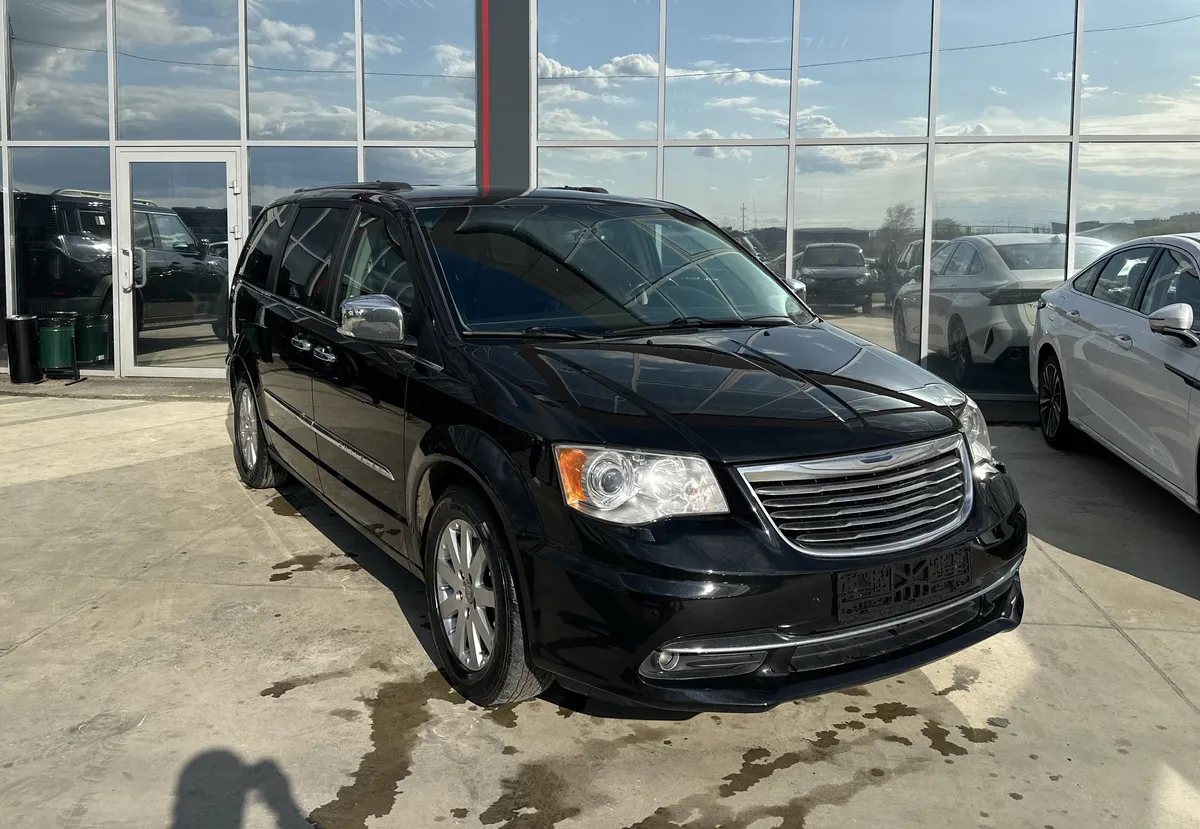 картинка Chrysler Town &amp; Country 3.6 AT (287 л.с.) от galaxy-auto