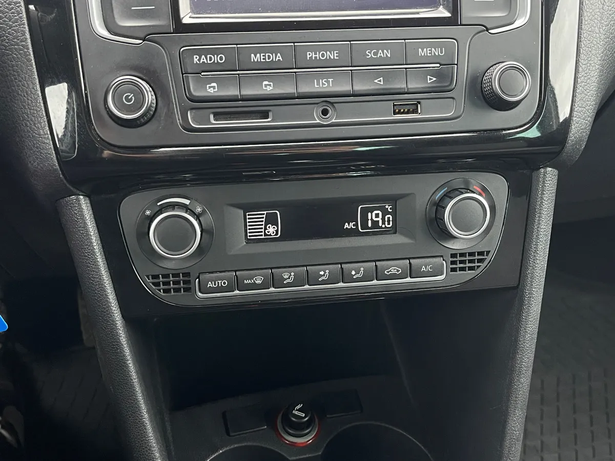 Volkswagen Polo 1.6 MPI MT (105 л.с.), 2014 — фото 9