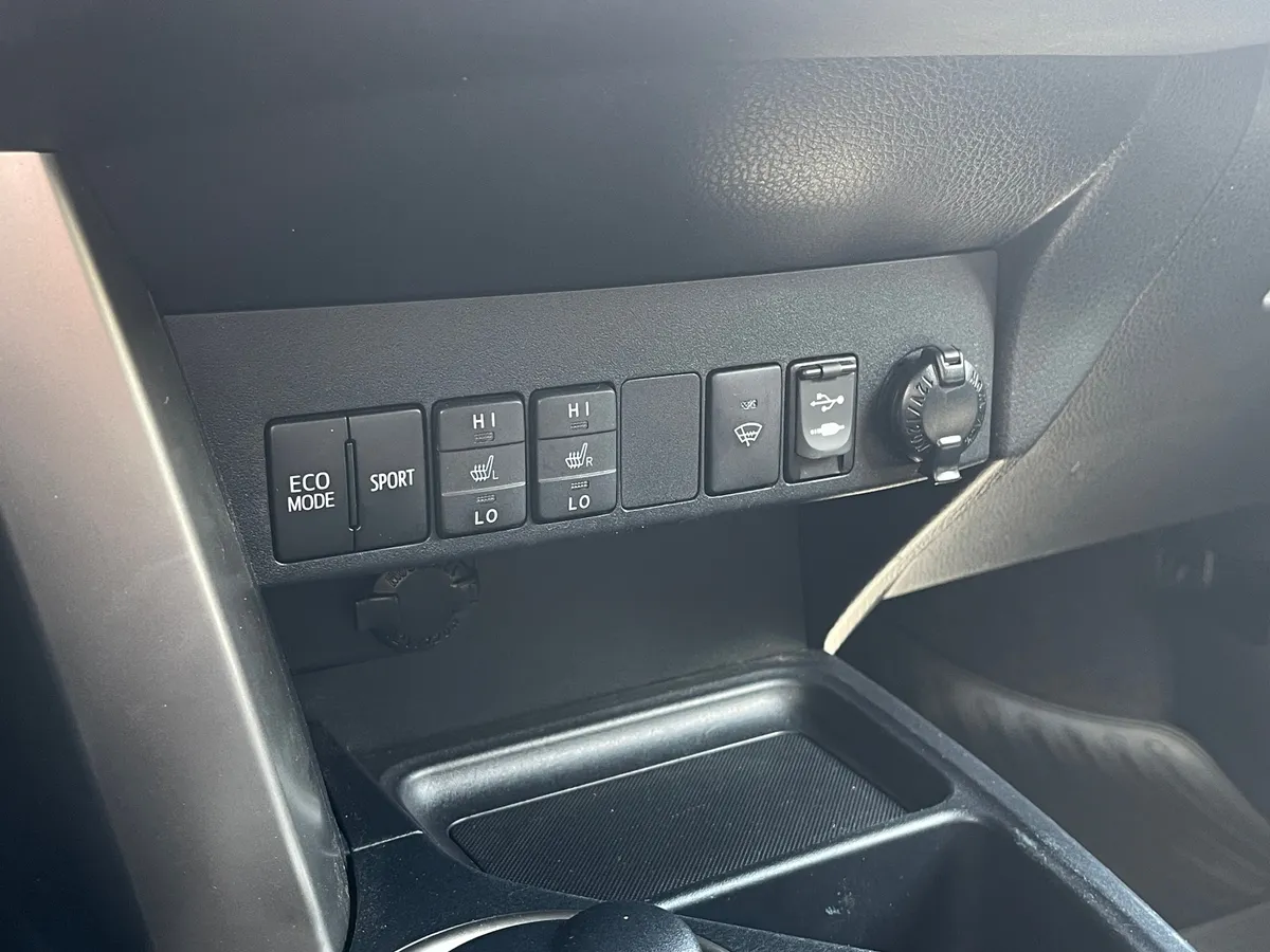 Toyota RAV4 2.0 CVT 4WD (146 л.с.)