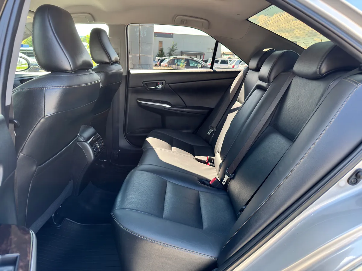 Toyota Camry 2.5 AT (181 л.с.)