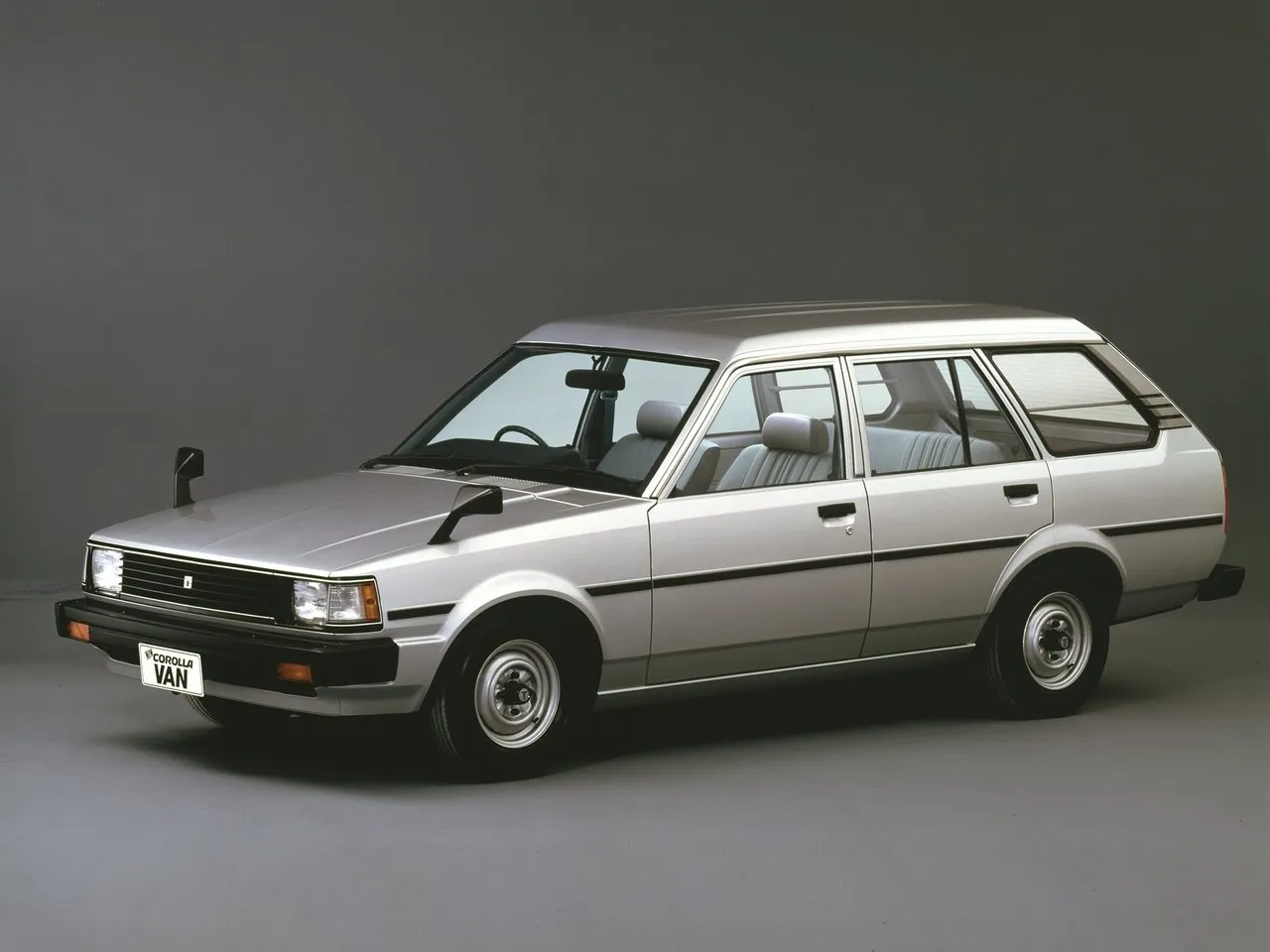 Toyota Corolla 1.8 MT RWD (60 л.с.)