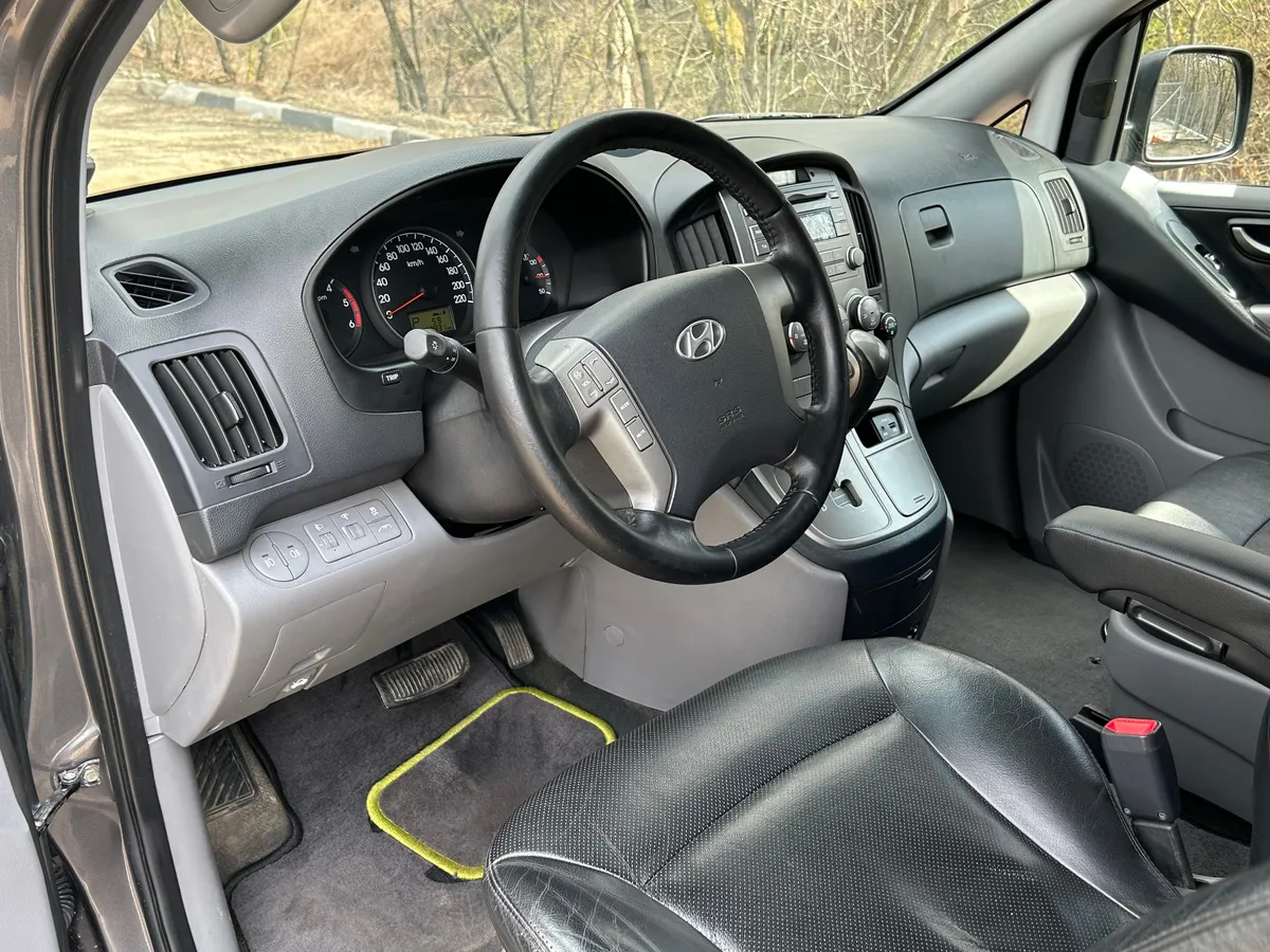 Hyundai H-1 2.5 CRDi AT (170 л.с.)