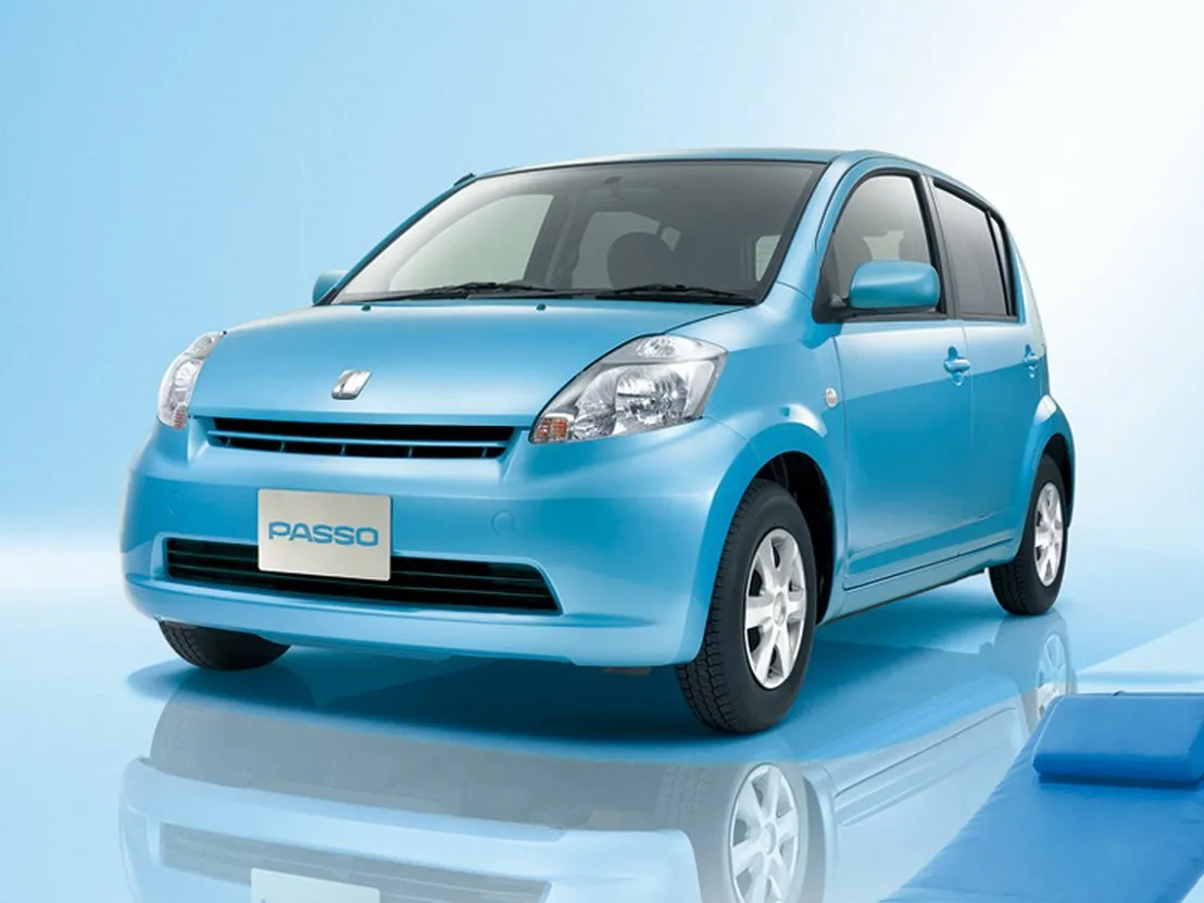 Toyota Passo 1 AT FWD (71 л.с.)