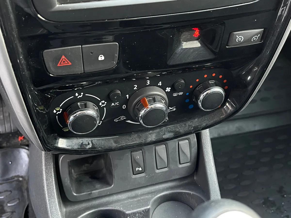 Nissan Terrano 1.6 MT (114 л.с.)