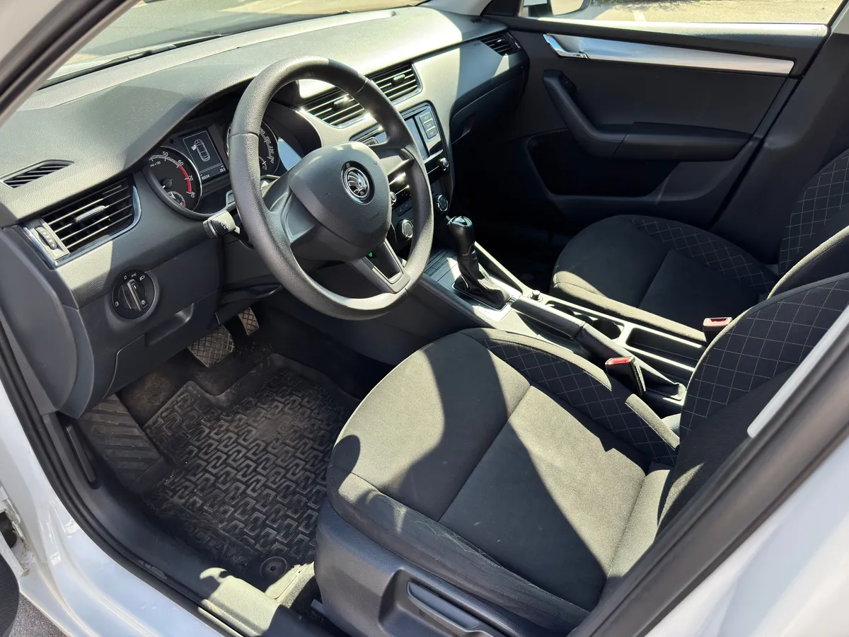 Skoda Octavia 1.6 AT (110 л.с.)