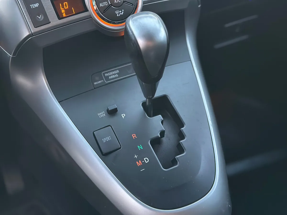 Toyota Verso 1.8 CVT (150 л.с.)