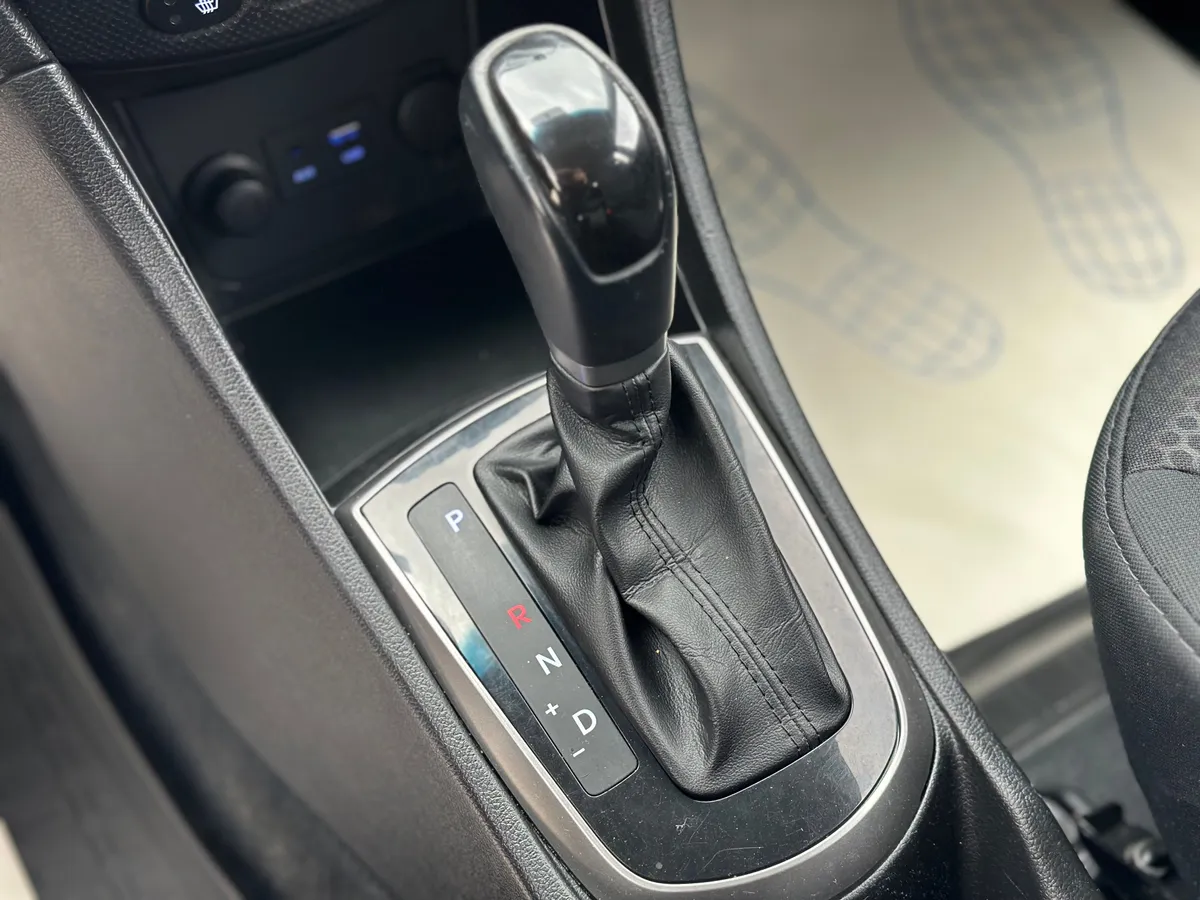 Hyundai Solaris 1.6 AT (123 л.с.), 2016 — фото 11