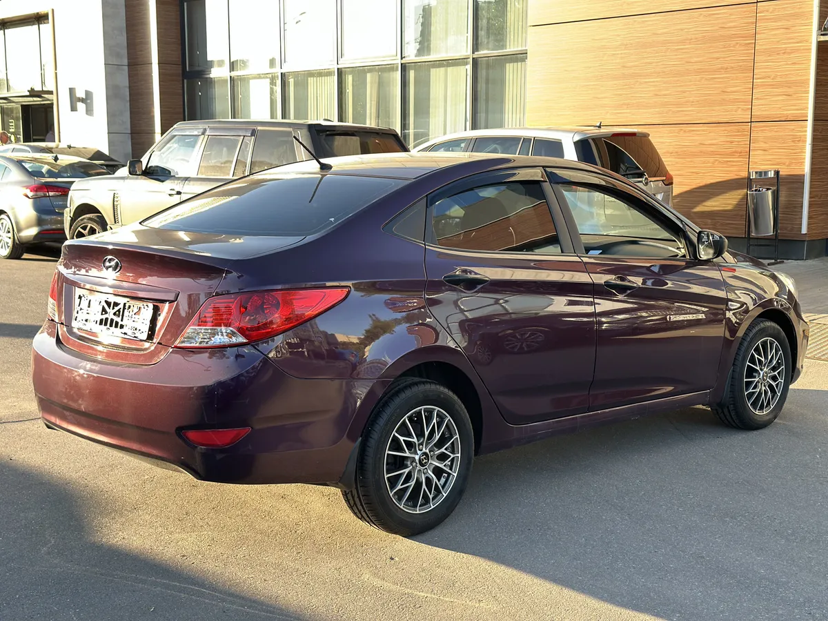 Hyundai Solaris 1.6 MT (123 л.с.), 2012 — фото 4