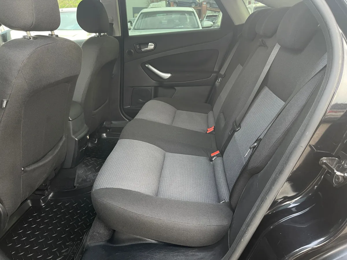 Ford Mondeo 2.3 AT (160 л.с.)
