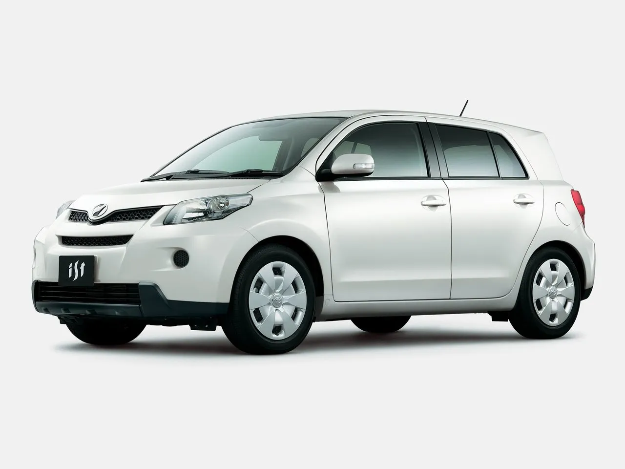 Toyota Ist 1.5 CVT FWD (109 л.с.)