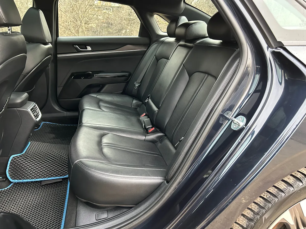 Kia K5 2.5 AT (194 л.с.)