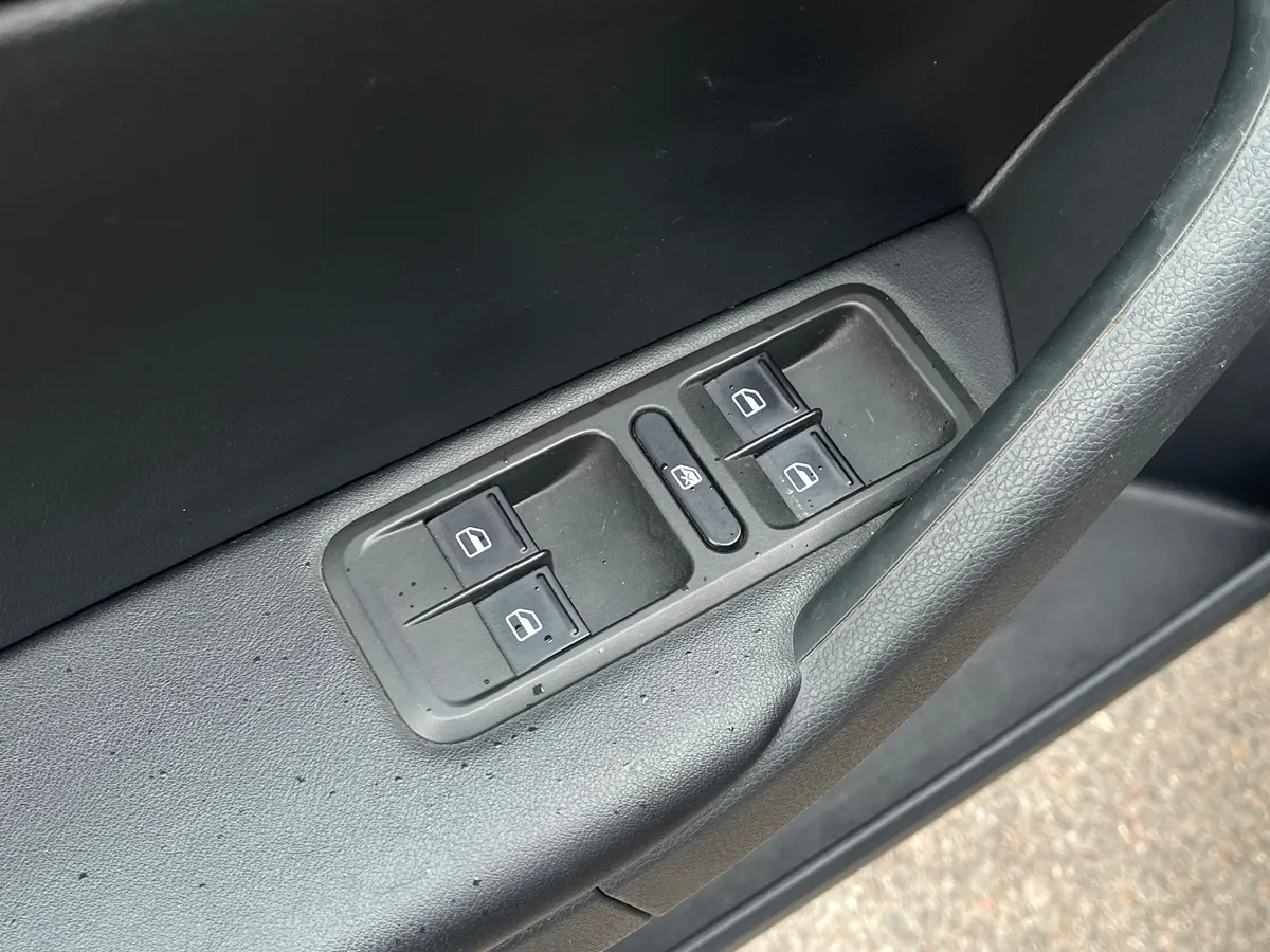 Skoda Yeti 1.8 TSI DSG 4x4 (152 л.с.), 2014 — фото 11