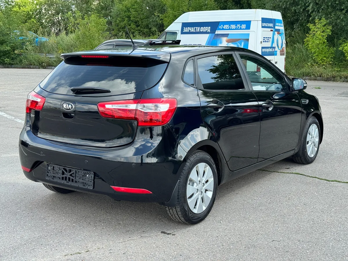 Kia Rio 1.6 AT (123 л.с.)