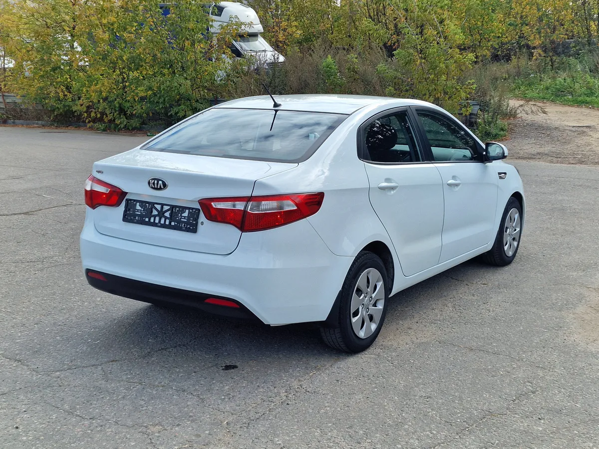 Kia Rio 1.4 AT (107 л.с.)