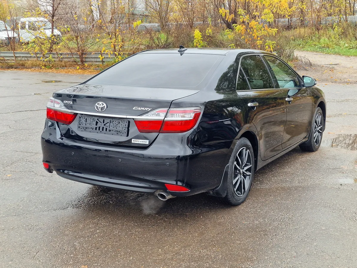 Toyota Camry 2.5 AT (181 л.с.)