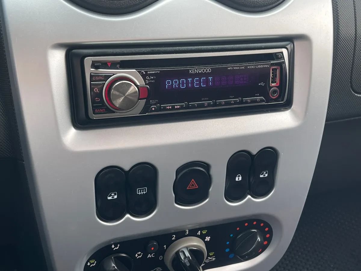 Renault Sandero 1.6 MT (84 л.с.)