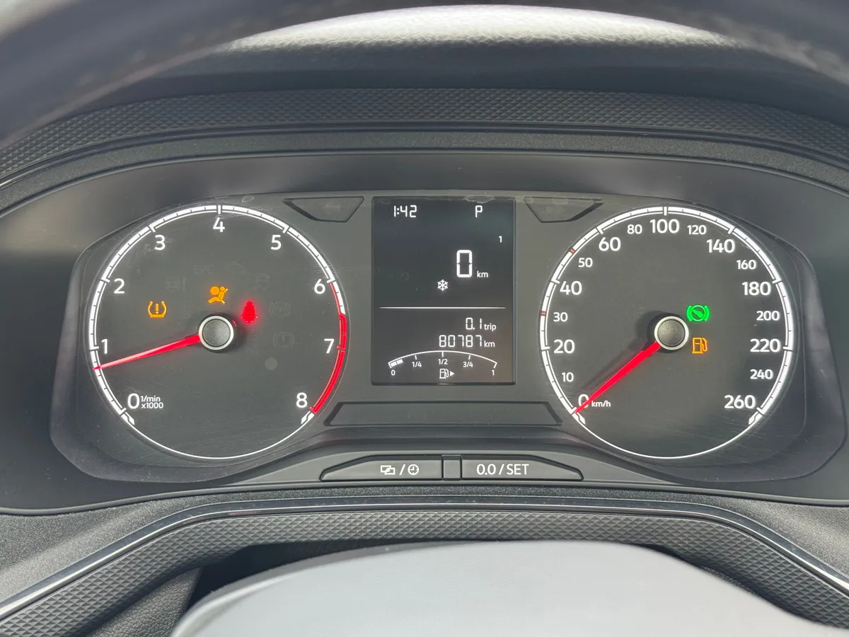 Volkswagen Polo 1.6 MPI AT (110 л.с.)